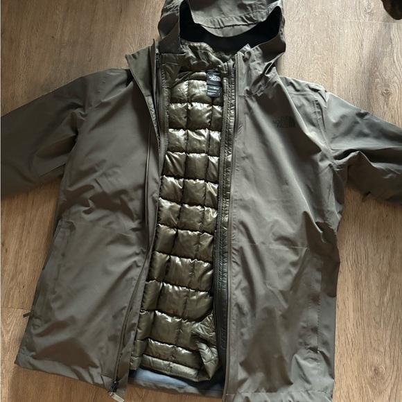 Men’s Jacket 2 in 1 (Northface) size medium - Picture 5 of 11